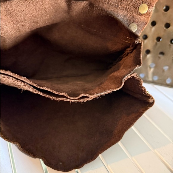 Origi Cow Hide Handmade Crossbody Rose Tooled /Studed From Italy - Picture 6 of 10